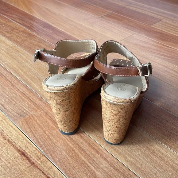 Shoes - Picture 3 of 3